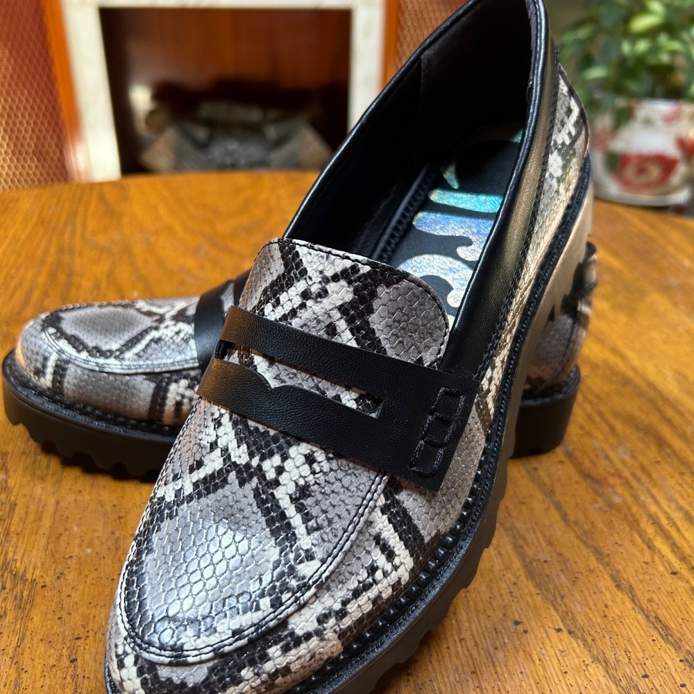 Sam Edelman Circus Reptile Print Desmond Penny Loafers Sz 6 1/2 NWOT